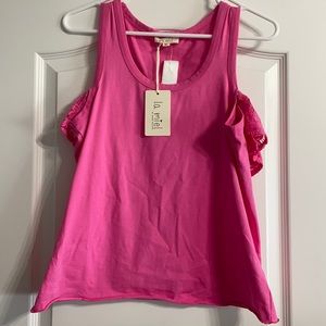 NWT tank with off shoulder lace sleeves!